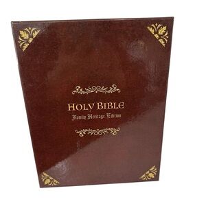 Holy Bible Family Heritage Edition 2009 Genesis New in Box with Concordance.